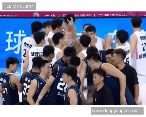 四川男篮对阵山西队CBA赛场精彩对决引发球迷热议